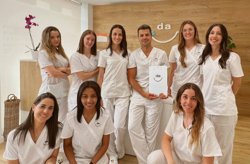 Clínica dental dentalpicat equipo